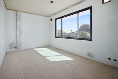 Click to view all images Level 1/18-20 Lawrence Street Freshwater NSW 2096 - Image 2