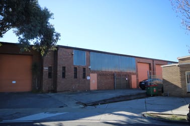 Click to view all images 2/10 Remont Court Cheltenham VIC 3192 - Image 2