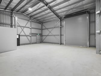 Click to view all images 1-3/15 Old Dairy Close Moss Vale NSW 2577 - Image 3