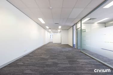 Click to view all images Unit 1A/31 Thesiger Court Deakin ACT 2600 - Image 3