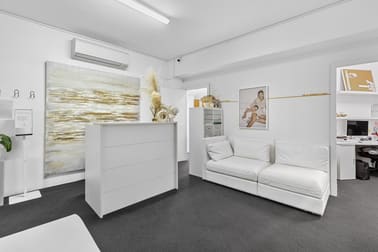 Click to view all images 17a & 17b Albert Street Freshwater NSW 2096 - Image 2