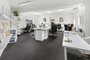 Click to view all images 17a & 17b Albert Street Freshwater NSW 2096 - Image 3