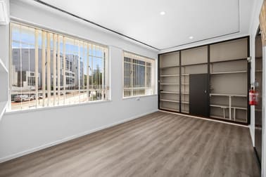 Click to view all images Unit 1/1 Oaks Avenue Dee Why NSW 2099 - Image 2