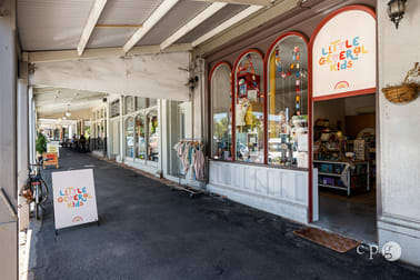 18 Hargraves Street Castlemaine VIC 3450 - Image 2