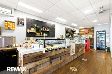 26 Myer Street (Funky Monkey Cafe) Lakes Entrance VIC 3909 - Image 3