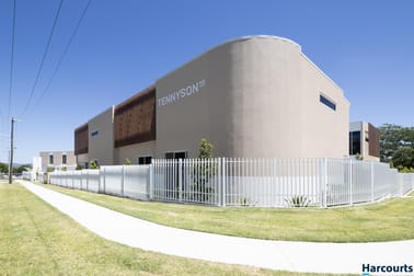 Click to view all images 55 Lofter Street Tennyson QLD 4105 - Image 1