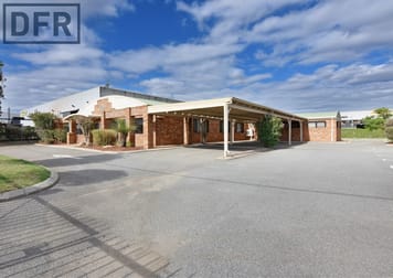 4 Kalmia Road Bibra Lake WA 6163 - Image 3