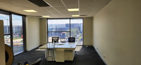 Click to view all images 5B Bonview Circuit Truganina VIC 3029 - Image 2