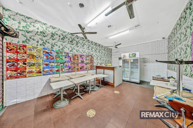 Click to view all images 8/225 Hawken Drive St Lucia QLD 4067 - Image 3