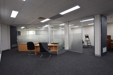 117/25 SOLENT CIRCUIT Norwest NSW 2153 - Image 3