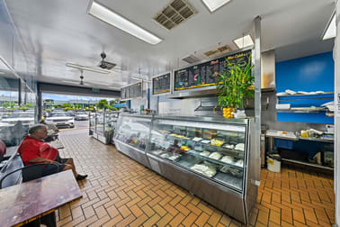 Click to view all images 218 Padstow Road Eight Mile Plains QLD 4113 - Image 3