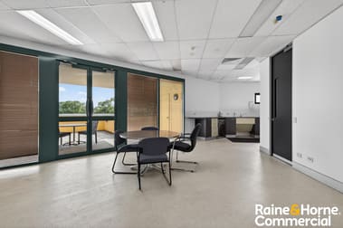 Click to view all images 454 Gympie Road Strathpine QLD 4500 - Image 3