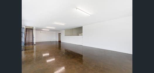 1/4 Victory East Street Urangan QLD 4655 - Image 2