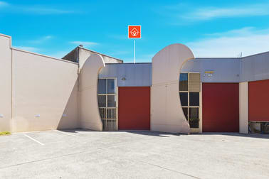 8/23 Hutchinson Street Burleigh Heads QLD 4220 - Image 2