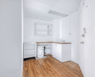 5/6 Beerburrum Dicky Beach QLD 4551 - Image 3