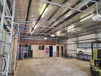 Click to view all images 3/2 Commerce Dr Lake Illawarra NSW 2528 - Image 1