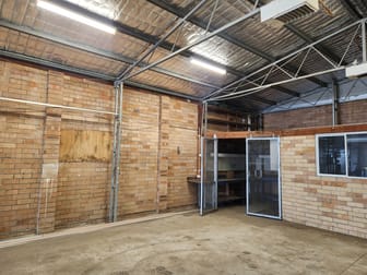 Click to view all images 3/2 Commerce Dr Lake Illawarra NSW 2528 - Image 3