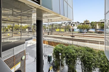 Click to view all images 202/9 Yarra Street South Yarra VIC 3141 - Image 3