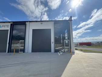 Click to view all images 7/27 Bradwardine Road Robin Hill NSW 2795 - Image 1