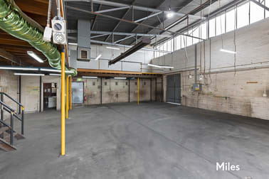 Click to view all images 152 Bamfield Road Heidelberg West VIC 3081 - Image 3