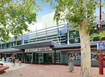 Click to view all images 206 Jull Street Armadale WA 6112 - Image 1