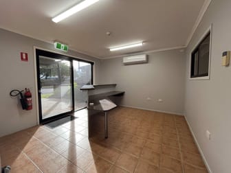 Unit 2 220 Severin Street Parramatta Park QLD 4870 - Image 2