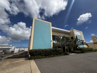 Unit 2A, 125 Dalrymple Road Garbutt QLD 4814 - Image 1