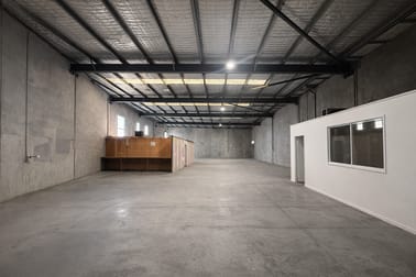 Click to view all images 2/10 Glasson Drive Bethania QLD 4205 - Image 3