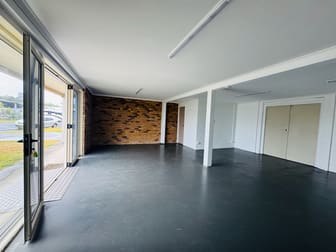 2/6 Uki Street Yamba NSW 2464 - Image 3