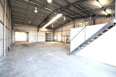 Click to view all images 1/27 Mansell Street Wilsonton QLD 4350 - Image 2