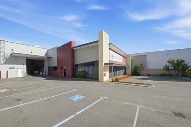 Click to view all images 13 Sangiorgio Court Osborne Park WA 6017 - Image 3