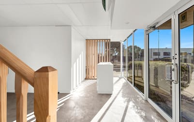 1/60 Lillee Crescent Tullamarine VIC 3043 - Image 2