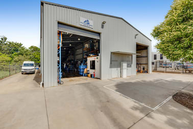 19 Croft Crescent Harristown QLD 4350 - Image 2