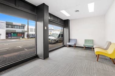 8 William Rockhampton City QLD 4700 - Image 3