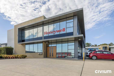 Click to view all images Unit 2 & 4/4a Whyalla Street Fyshwick ACT 2609 - Image 3