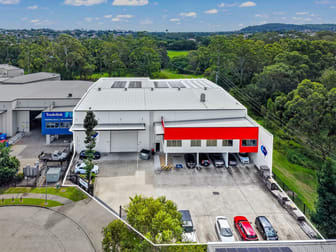 Click to view all images 18 Morrison Close Mansfield QLD 4122 - Image 2