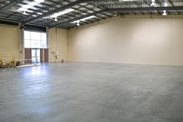 Click to view all images 27 Light Crescent Mount Barker SA 5251 - Image 2