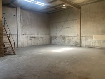 Click to view all images Unit 2/5 White St Bayswater WA 6053 - Image 3