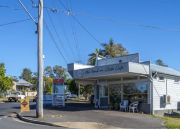 1&2/176 Glebe Street Booval QLD 4304 - Image 1