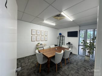 2/137-139 Ingham Road West End QLD 4810 - Image 3