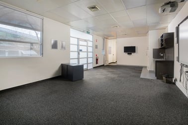 2/18 Clarke Street Lilydale VIC 3140 - Image 2