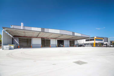 Click to view all images 11 Logrunner Place Willawong QLD 4110 - Image 2