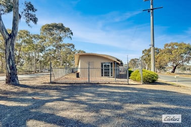 17 Horsham Road Stawell VIC 3380 - Image 2