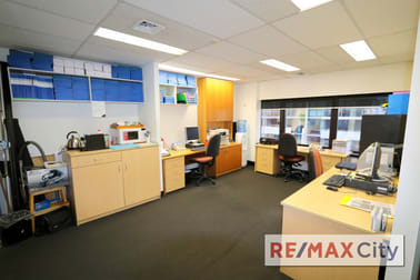 Click to view all images 44/445 Upper Edward Street Spring Hill QLD 4000 - Image 2