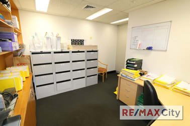 Click to view all images 44/445 Upper Edward Street Spring Hill QLD 4000 - Image 3
