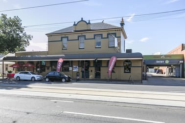 204  McCrae Street - Lakeview Hotel Bendigo VIC 3550 - Image 2