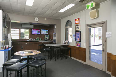 204  McCrae Street - Lakeview Hotel Bendigo VIC 3550 - Image 3