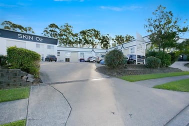 Click to view all images 2/47 Taree Street Burleigh Heads QLD 4220 - Image 1