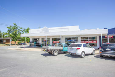 Click to view all images 10-12 Bolton Street Narrandera NSW 2700 - Image 2