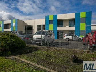 32 Bannick Court Canning Vale WA 6155 - Image 3